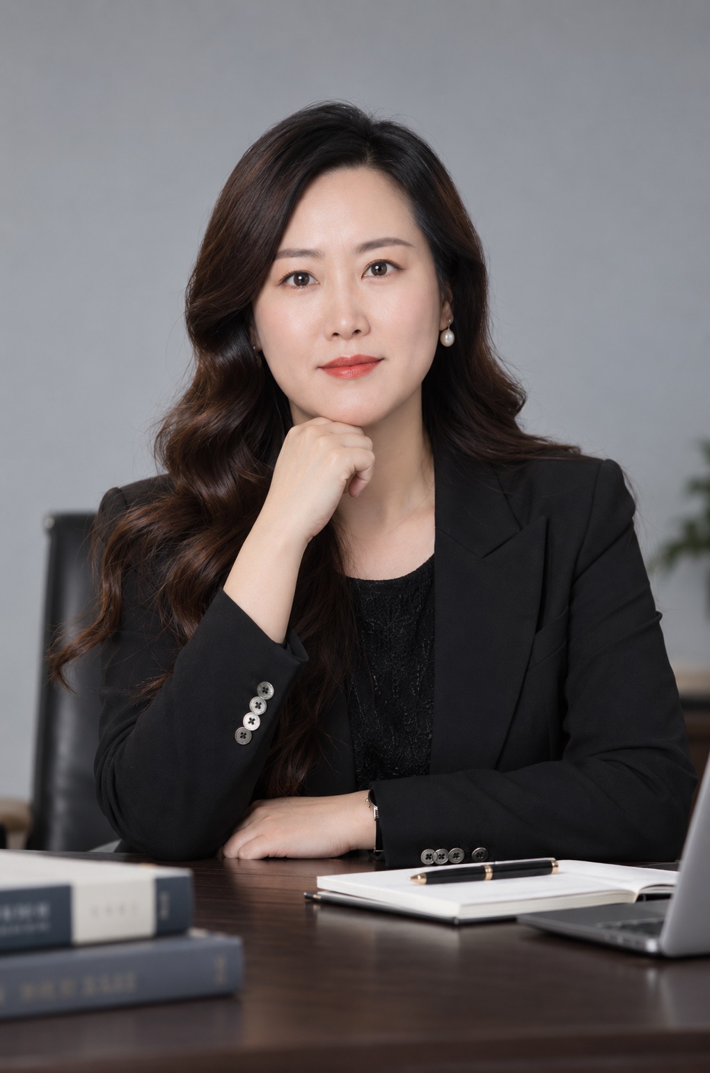 严伟文律师职业照